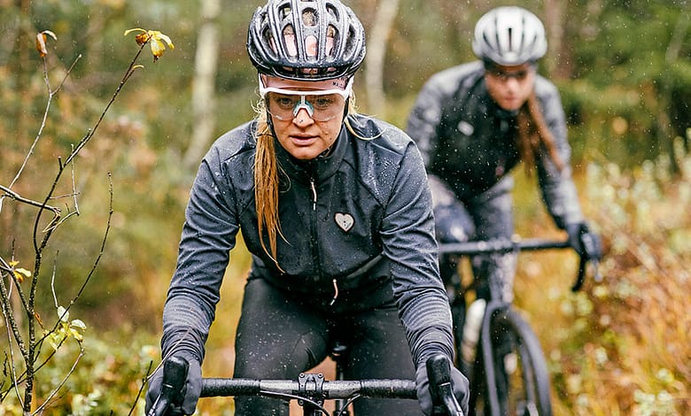 Softshell Jackets for Cycling: Tips, Differences, and Sustainability
