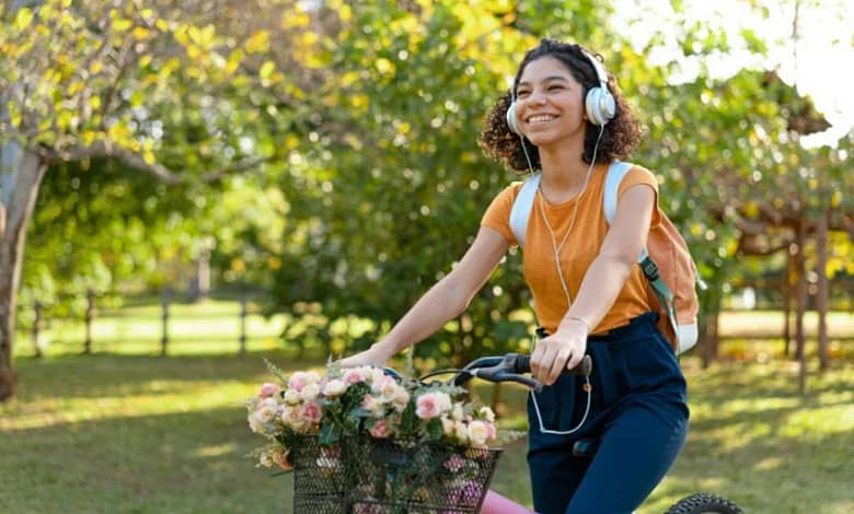 Cycling with Headphones: Is Listening to Music on a Bicycle Allowed?